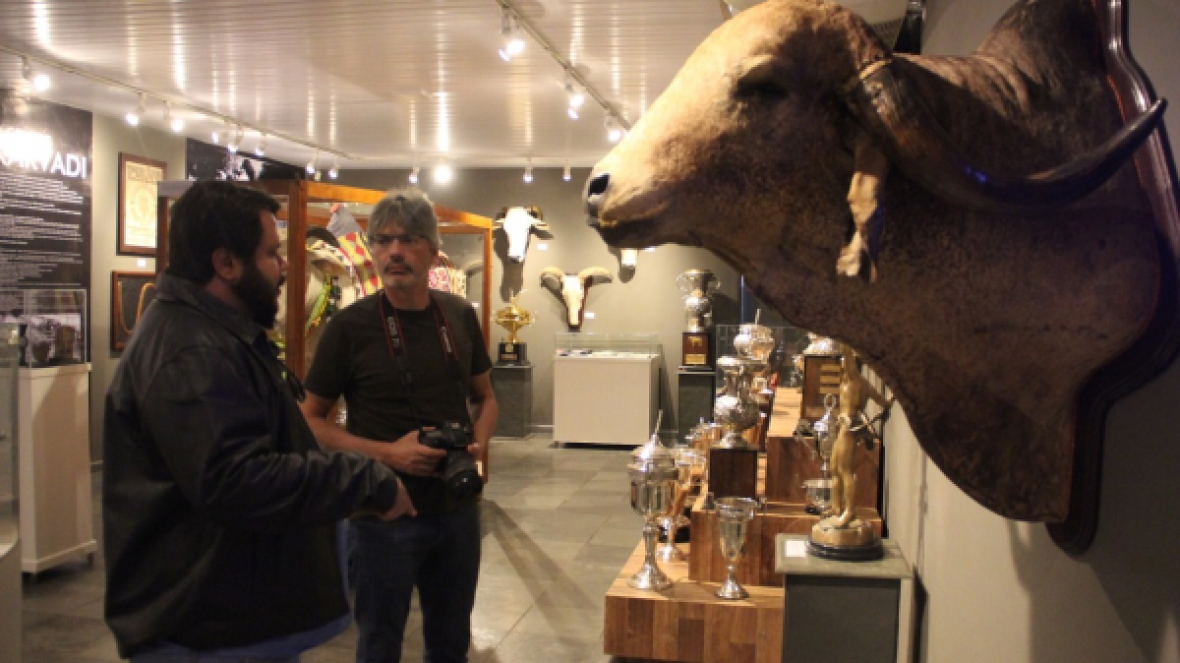 Fotógrafo Chico Max começa ensaio especial no Museu do Zebu