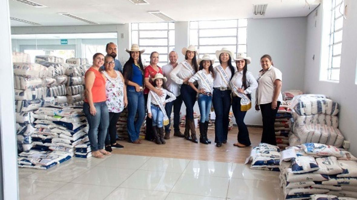 Zebu do Bem recebe mais de 17 toneladas de alimentos arrecadados no Romma Rodeo Festival