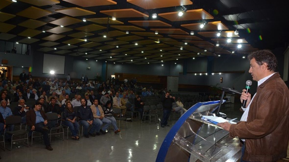 9ª ExpoGenética é aberta oficialmente com lançamento simultâneo de sumários  