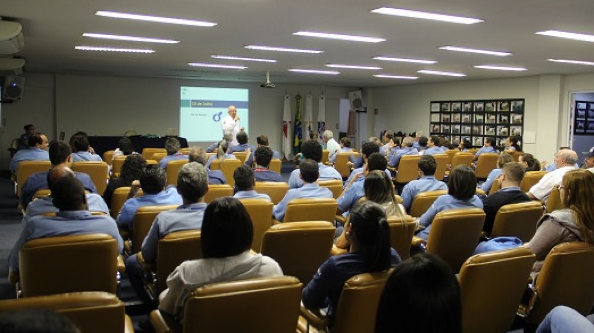 Campanha ?Novembro Azul ? O papo agora é com os homens? promove tarde de prevenção