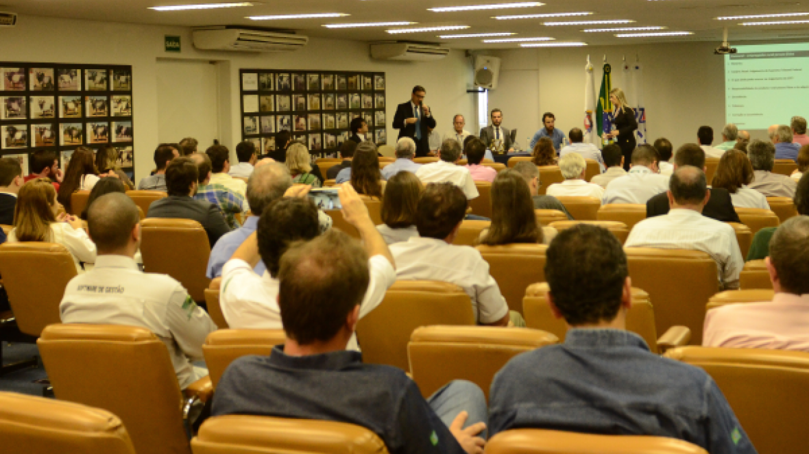 Às vésperas da audiência pública em Brasília, ABCZ  discute Funrural com pecuaristas na Expozebu