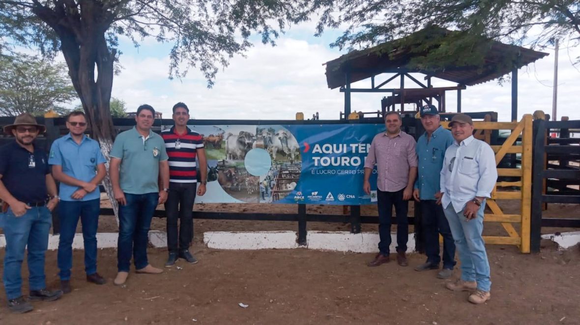 Custódia sedia a primeira Feira de Touros do Pró-Genética do estado de Pernambuco