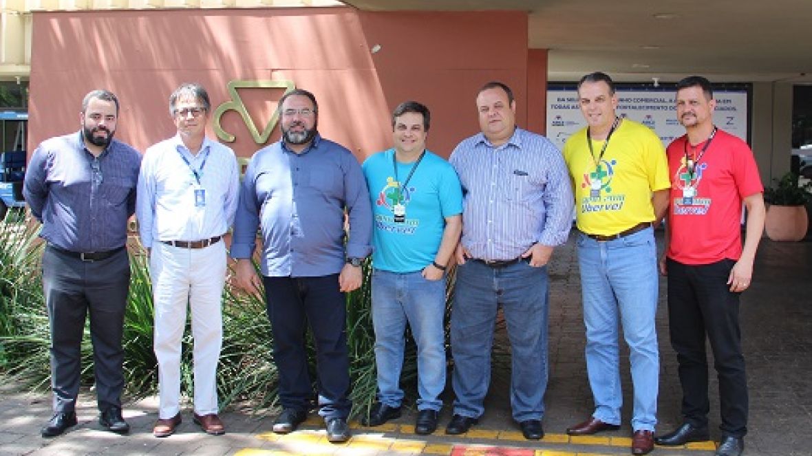 ABCZ recebe a visita do gerente regional de vendas diretas da GM Mercosul