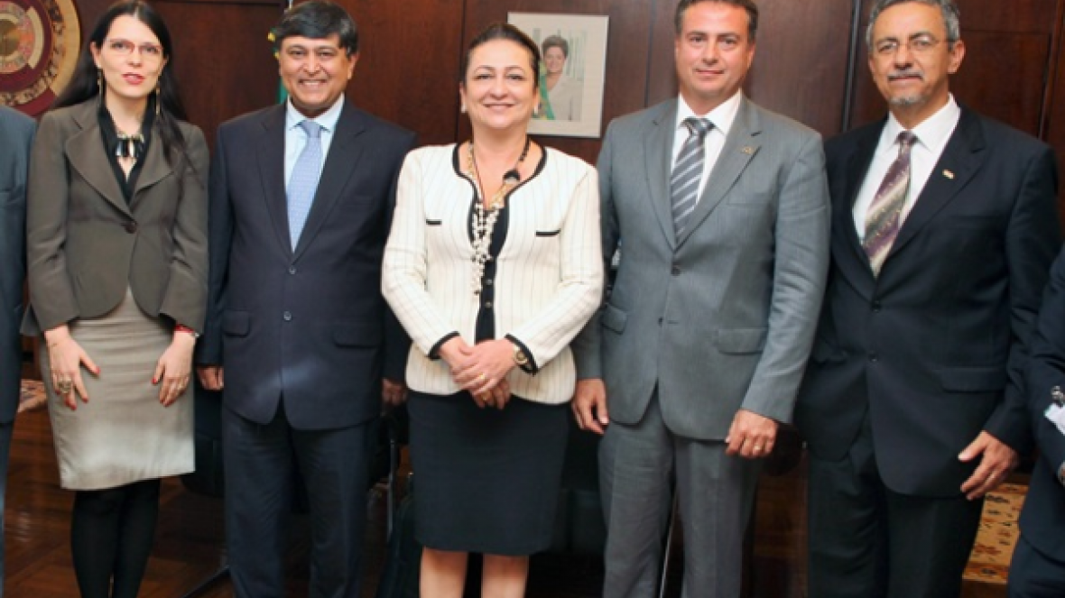 Tom cooperativo marca reunião de interesse entre Brasil e Índia  