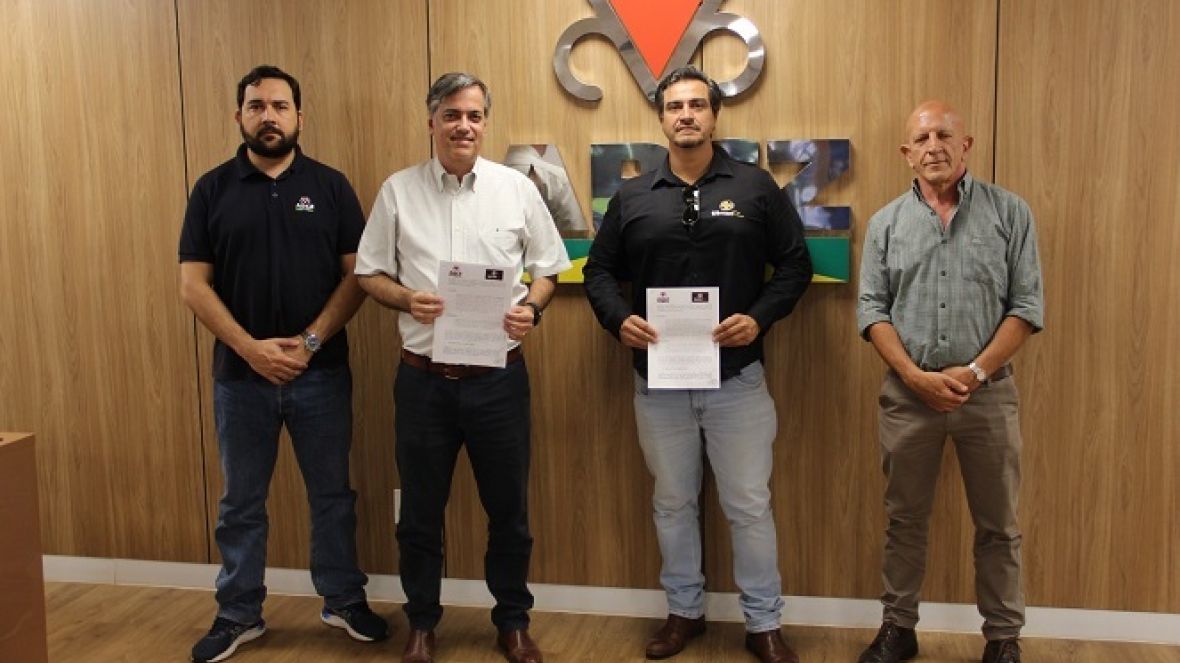 Sêmen Plus doa material genético de touros Gir e Nelore à ABCZ para avaliação genômica