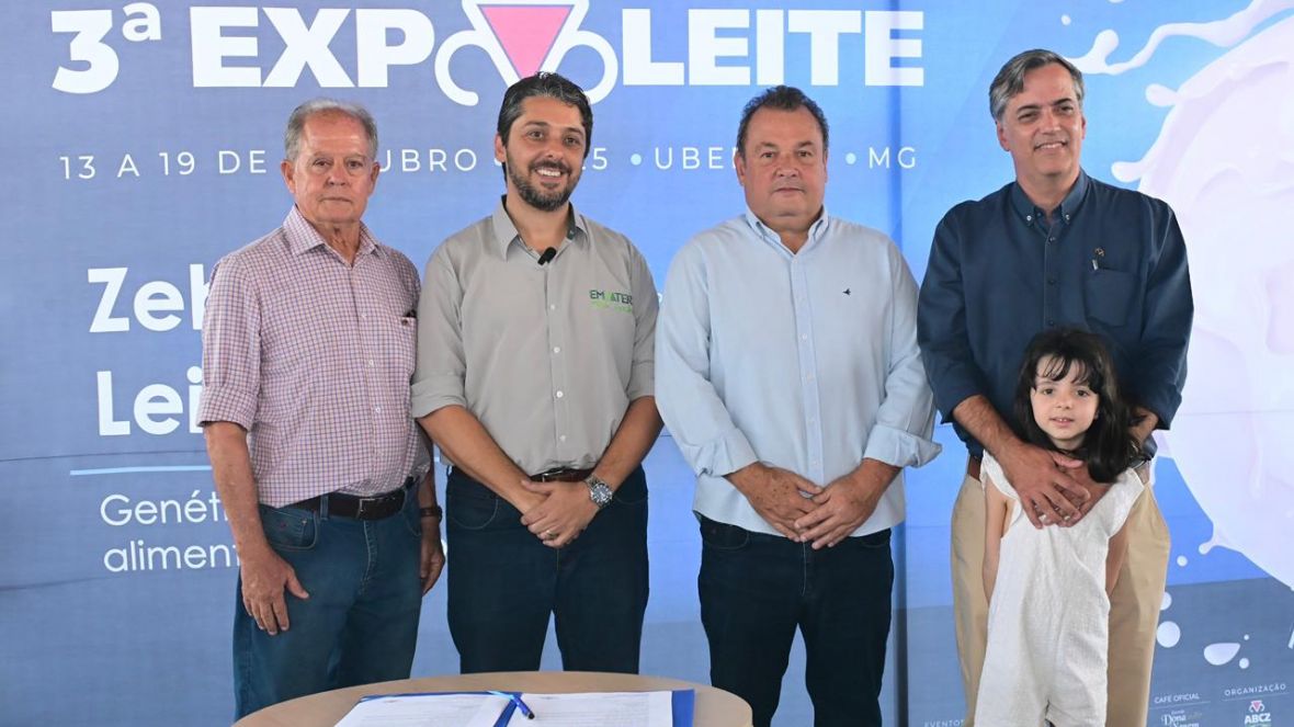 Durante a 3ª ExpoLeite, ABCZ e Emater-MG firmam convênio para fortalecer o Pró-Genética Online