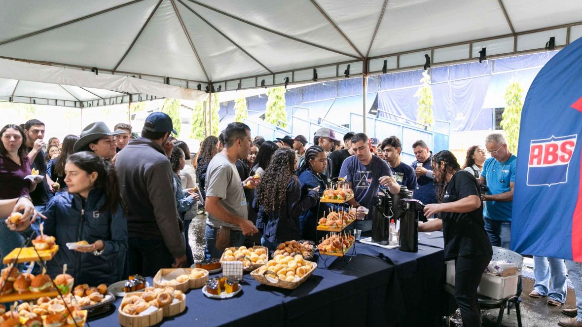 3ª ExpoLeite: ABS oferece café da manhã especial para tratadores e fiscais do Concurso Leiteiro