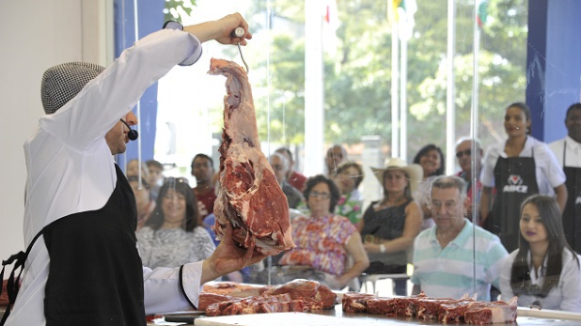 Vitrine da Carne na ExpoZebu: Do pasto ao prato, ao vivo