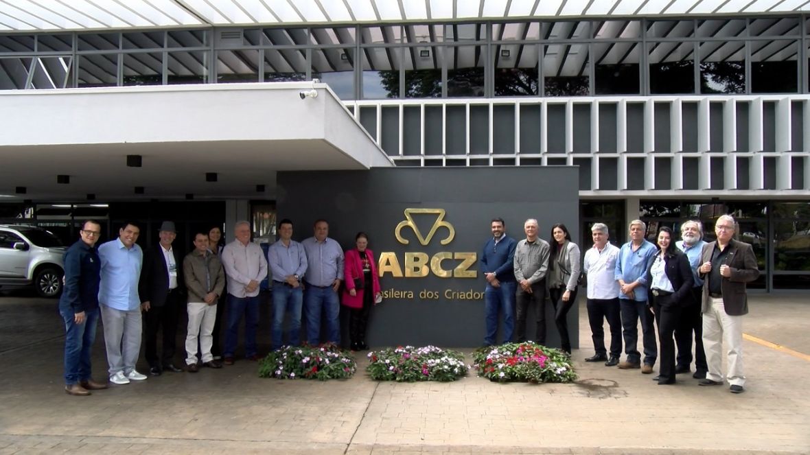 ABCZ recebe diretoria da ACIU