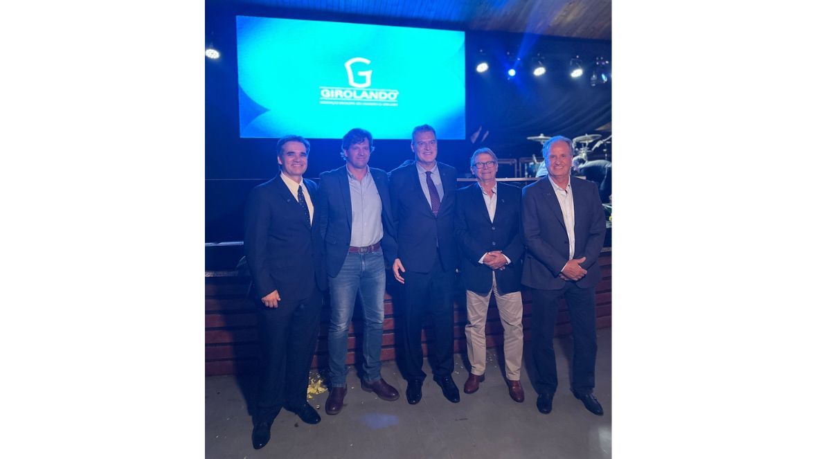 ABCZ participa de cerimônia de posse da diretoria da Girolando