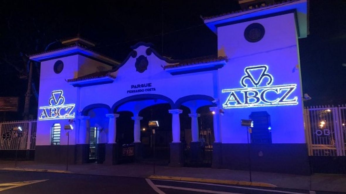 ?Novembro Azul? ilumina Parque Fernando Costa