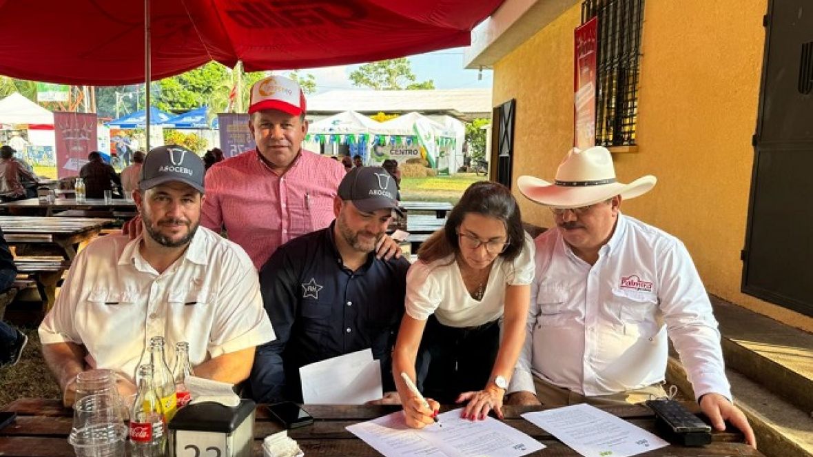 ABCZ assina documento com intenção para auxílio à implementação de registro genealógico na Guatemala