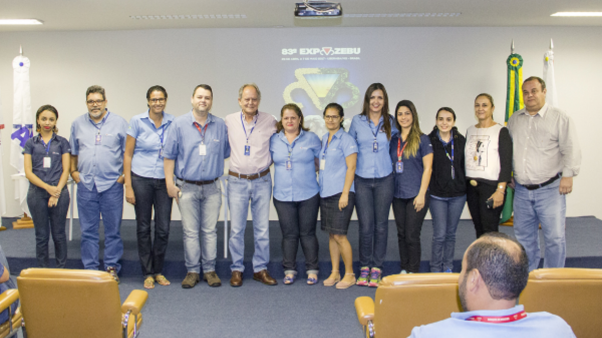 Colaboradores da ABCZ ganham passaporte para shows da 83ª ExpoZebu