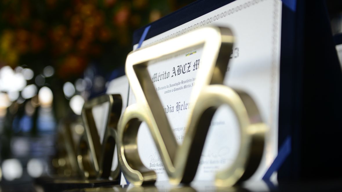 Reconhecimento na 16ª ExpoGenética: Mérito ExpoGenética e Mérito ABCZ Mulher homenageiam contribuições para a pecuária zebuína