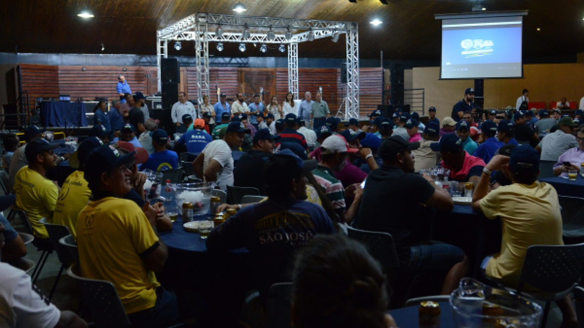 Tratadores são recepcionados em evento especial na ABCZ