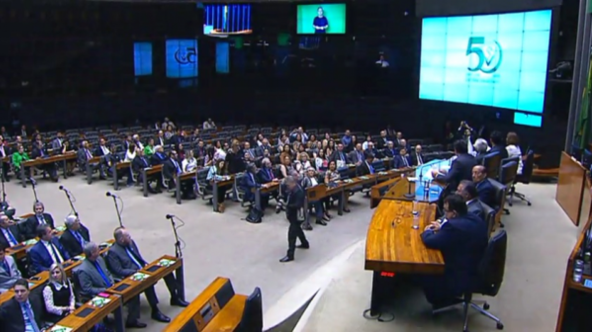 Presidente do Conselho Técnico da ABCZ participa de sessão solene na Câmara dos Deputados