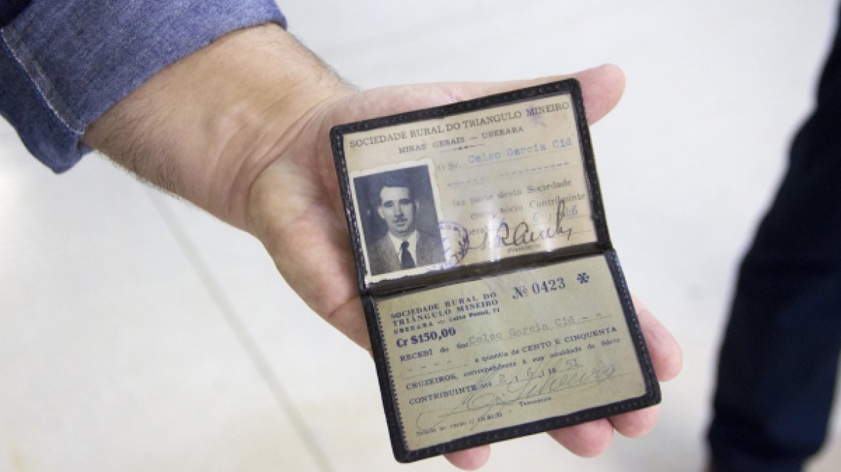 Carteirinha de sócio da SRTM de Celso Garcia Cid é doada ao Museu do Zebu
