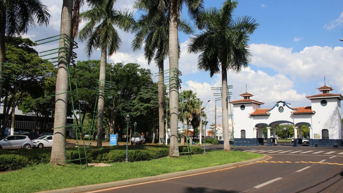Montagem da estrutura para o ‘Natal no Parque 2022’ começa na ABCZ