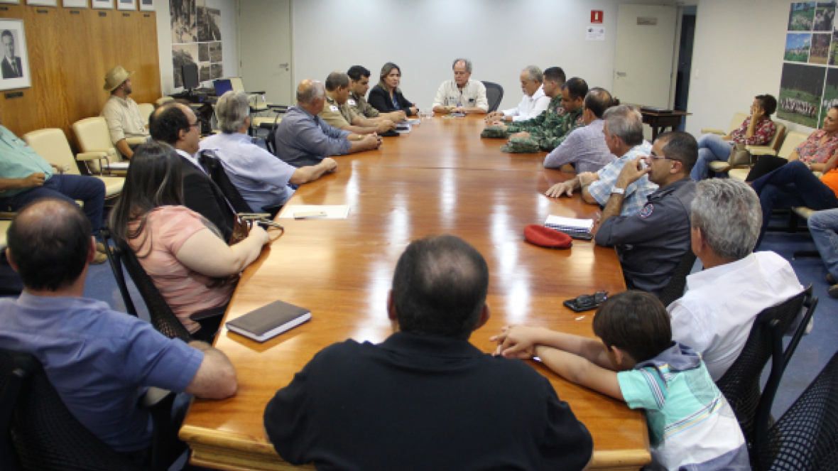 Conser anuncia ampliação de serviço de monitoramento rural em reunião na ABCZ