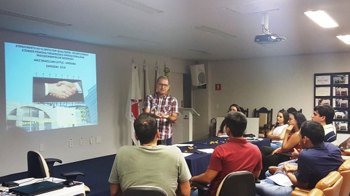 ExpoZebu 2018: Brazilian Cattle realiza treinamento para intérpretes