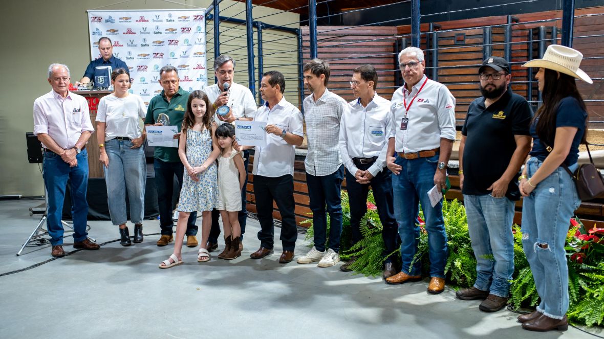 17ª ExpoGenética: ABCZ e PMGZ recebem homenagem da Colonial Agropecuária