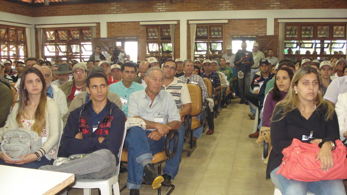 Presidente da ABCZ palestra em Congresso Capixaba