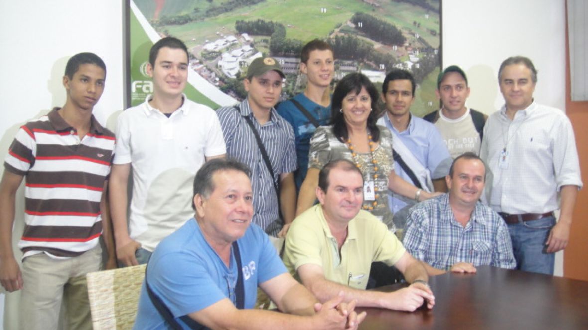 FAZU recebe visita de presidente de Federação da Venezuela 