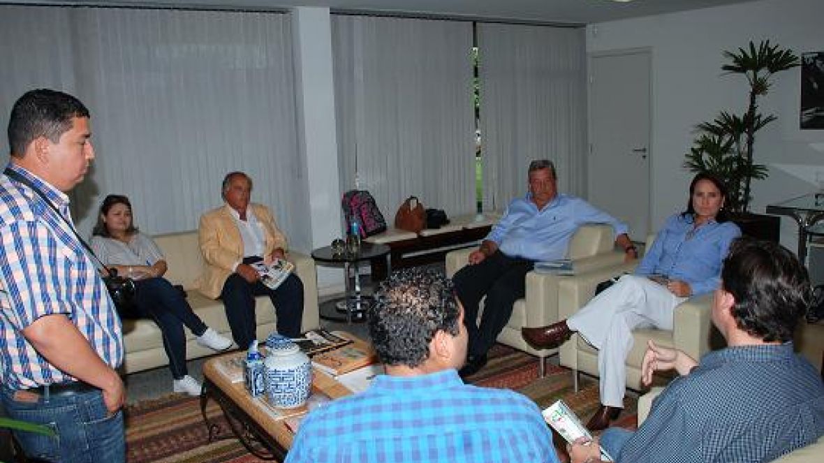 Embaixadora do Panamá e jornalistas estrangeiros visitam a ABCZ