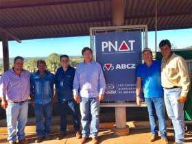 Criadores visitam touros que participam de prova do PNAT