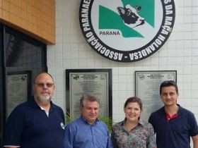 Equipe do PMGZ Leite visita Associação no Paraná para troca de experiências
