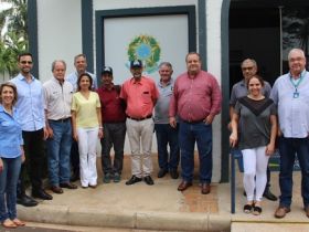 Executivos do Conselho Nacional de Desenvolvimento da Pecuária Leiteira da Índia visitam a ABCZ