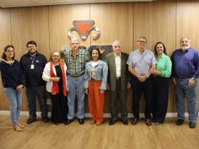 ABCZ recebe visita do escritor José Humberto da Silva Henriques, indicado ao Prêmio Nobel da Literatura