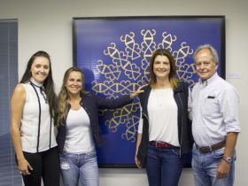 Geneticista visita ABCZ e fala sobre genômica com diretores da associação