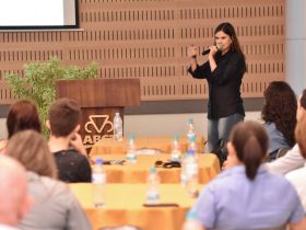 Circuito de Palestras BR Leite é grande destaque da ExpoLeite nesta quinta-feira (12)