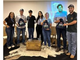 Zebu na Universidade e Diretório Acadêmico de Zootecnia da Fazu promovem mesa-redonda sobre o futuro da produção leiteira durante a 3ª ExpoLeite