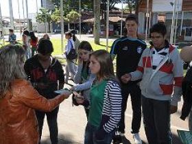 Estudantes aproveitam feriado para aprender sobre o zebu 