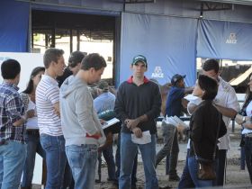 FAZU participa de mais uma edição da 79ª ExpoZebu