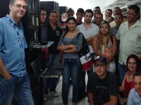 Acadêmicos da FAZU visitam setor de TI da ABCZ