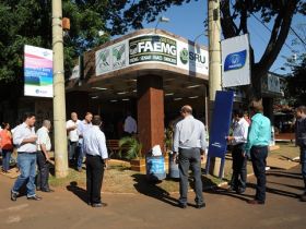 Senar apresenta Leite Legal MG durante a ExpoZebu 80 anos