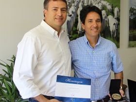 Criador recebe homenagem pelos 80 anos da ABCZ