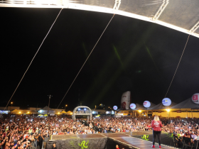 Marília Mendonça abre programação nacional de shows da ExpoZebu 2019