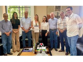 ABCZ convida prefeita de Uberaba para abertura oficial da 91ª ExpoZebu