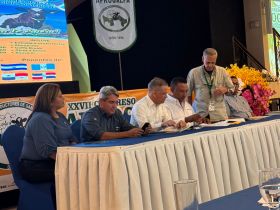 ABCZ e Aprogalpa assinam carta de intenção para promover controle leiteiro de rebanhos zebuínos no Panamá