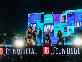 Rodeio profissional e shows nacionais marcam a primeira noite da Expozebu Rodeo Shows