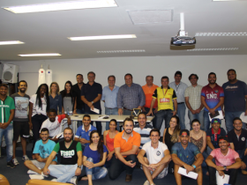 Reunião discute preparativos para a Vila Universitária