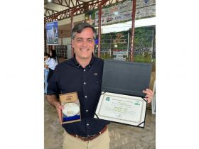 Presidente da ABCZ recebe homenagem no Pará