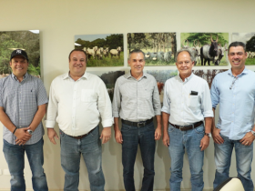 Deputado Zé Silva visita ABCZ e discute Funrural