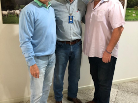 Arnaldo Manuel recebe visita de associados