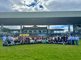 Integração e networking: Fazu leva mais de 100 calouros para conhecer a ABCZ