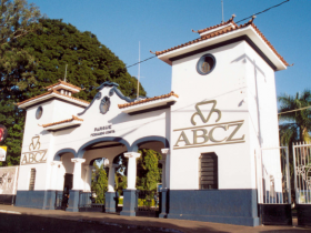 Animais da 43ª Expoinel começam a chegar ao Parque Fernando Costa